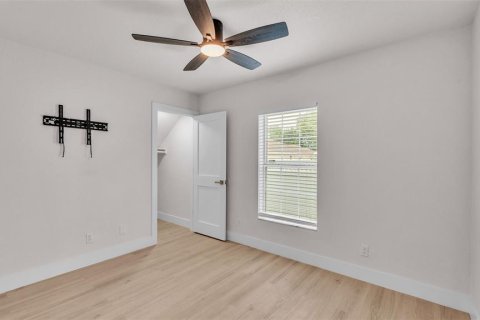 House in New Port Richey, Florida 3 bedrooms, 156.54 sq.m. № 1912838 - photo 8