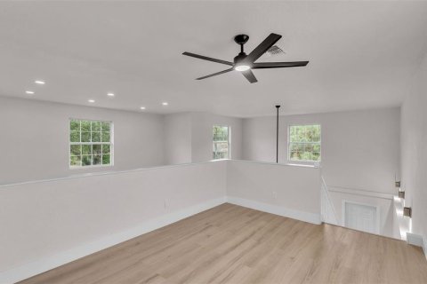 House in New Port Richey, Florida 3 bedrooms, 156.54 sq.m. № 1912838 - photo 24