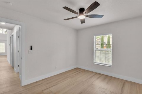 House in New Port Richey, Florida 3 bedrooms, 156.54 sq.m. № 1912838 - photo 15