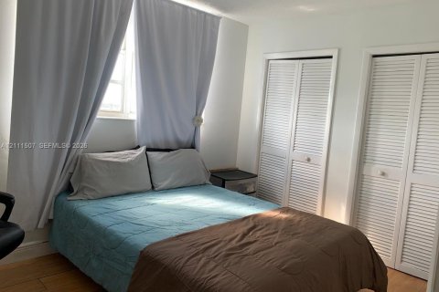Снять в аренду кондоминиум в Майами, Флорида 2 спальни, 81.94м2, № 2427688 - фото 9