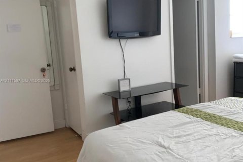 Снять в аренду кондоминиум в Майами, Флорида 2 спальни, 81.94м2, № 2427688 - фото 11