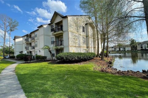 Condo in Orlando, Florida, 1 bedroom  № 1722648 - photo 1