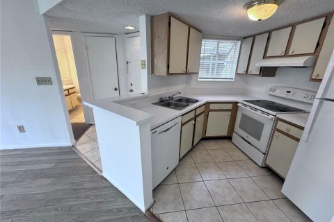 Condo in Orlando, Florida, 1 bedroom  № 1722648 - photo 8