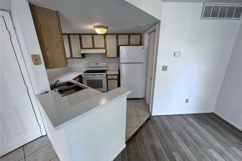 Condo in Orlando, Florida, 1 bedroom  № 1722648 - photo 9