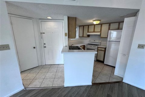 Condo in Orlando, Florida, 1 bedroom  № 1722648 - photo 6