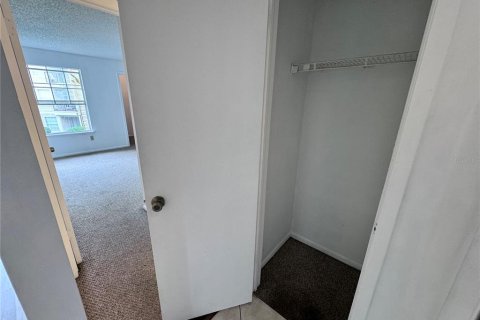 Condo in Orlando, Florida, 1 bedroom  № 1722648 - photo 14