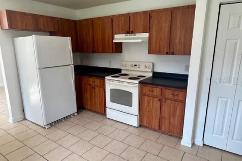 House in Summerfield, Florida 4 bedrooms, 160.54 sq.m. № 1884065 - photo 9