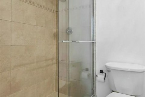 Condo in Hallandale Beach, Florida, 2 bedrooms  № 2253129 - photo 21
