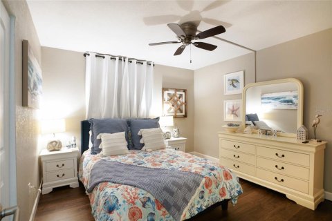 Condo in Indian Shores, Florida, 2 bedrooms  № 1832102 - photo 26