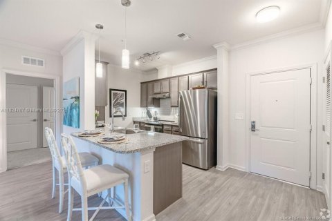 Apartment in Stuart, Florida 2 bedrooms № 1938049 - photo 1