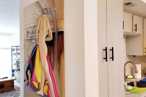 Купить кондоминиум в Пемброк-Пайнс, Флорида 2 спальни, 79.15м2, № 2042939 - фото 8