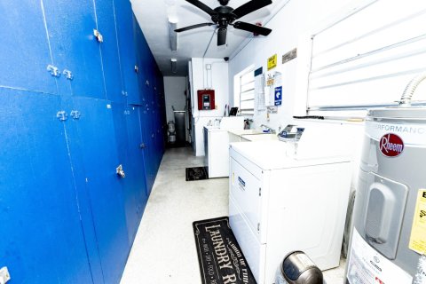 Appartement à louer à Hollywood, Floride: 1 chambre, 51.37 m2 № 1175411 - photo 1