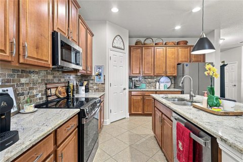House in Sarasota, Florida 3 bedrooms, 198.72 sq.m. № 2259482 - photo 4