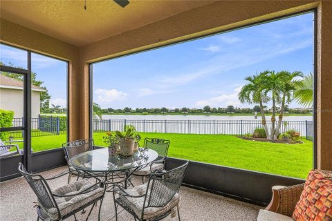 House in Sarasota, Florida 3 bedrooms, 198.72 sq.m. № 2259482 - photo 19