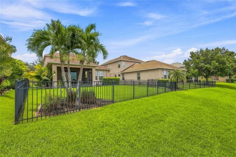 House in Sarasota, Florida 3 bedrooms, 198.72 sq.m. № 2259482 - photo 22