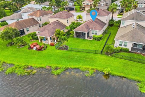 House in Sarasota, Florida 3 bedrooms, 198.72 sq.m. № 2259482 - photo 24