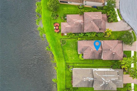 House in Sarasota, Florida 3 bedrooms, 198.72 sq.m. № 2259482 - photo 23