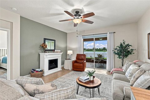 House in Sarasota, Florida 3 bedrooms, 198.72 sq.m. № 2259482 - photo 6
