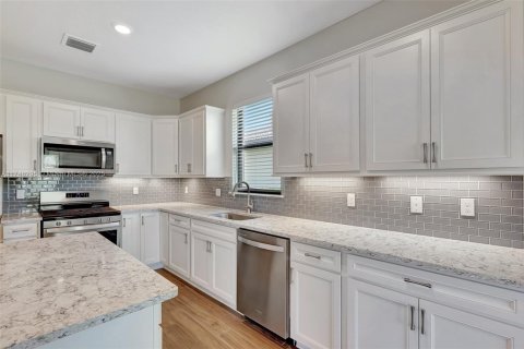 House in Port St. Lucie, Florida 3 bedrooms, 161.93 sq.m. № 1875382 - photo 14