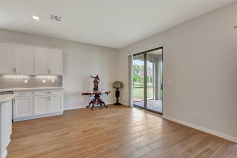 House in Port St. Lucie, Florida 3 bedrooms, 161.93 sq.m. № 1875382 - photo 10