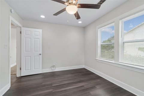Casa en venta en Saint Petersburg, Florida, 4 dormitorios, 208.1 m2 № 2266386 - foto 20