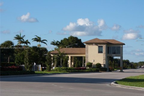 Condo in Pembroke Pines, Florida, 2 bedrooms  № 1956033 - photo 24