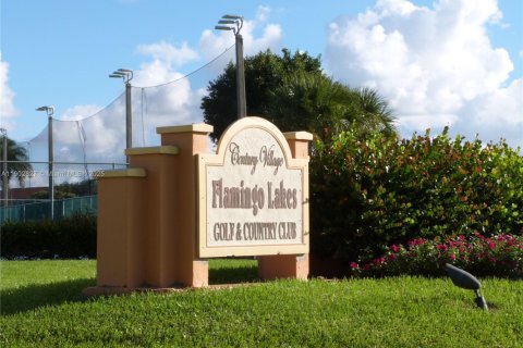 Condo in Pembroke Pines, Florida, 2 bedrooms  № 1956033 - photo 25