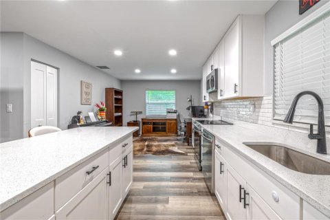 Casa en venta en Palm Harbor, Florida, 3 dormitorios, 124.86 m2 № 1902958 - foto 14