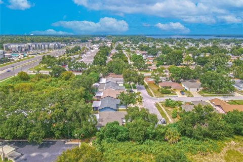 House in Palm Harbor, Florida 3 bedrooms, 124.86 sq.m. № 1902958 - photo 29