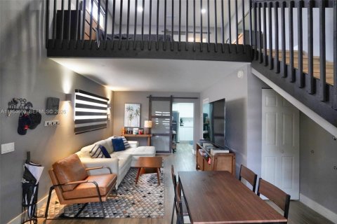 House in Coral Springs, Florida 1 bedroom, 67.73 sq.m. № 2011383