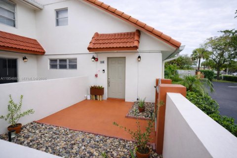 House in Coral Springs, Florida 1 bedroom, 67.73 sq.m. № 2011383 - photo 4