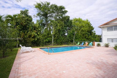 House in Coral Springs, Florida 1 bedroom, 67.73 sq.m. № 2011383 - photo 22