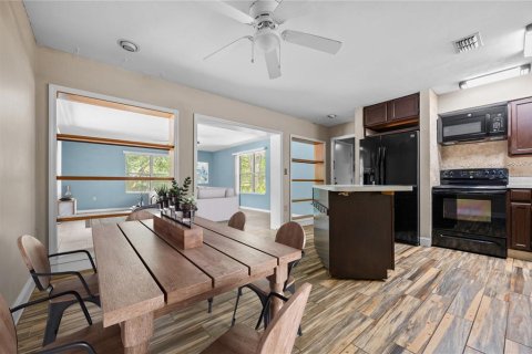 Casa en venta en Fort White, Florida, 3 dormitorios, 195.84 m2 № 1898989 - foto 15