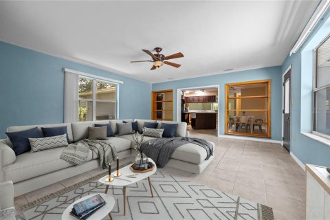 Casa en venta en Fort White, Florida, 3 dormitorios, 195.84 m2 № 1898989 - foto 14