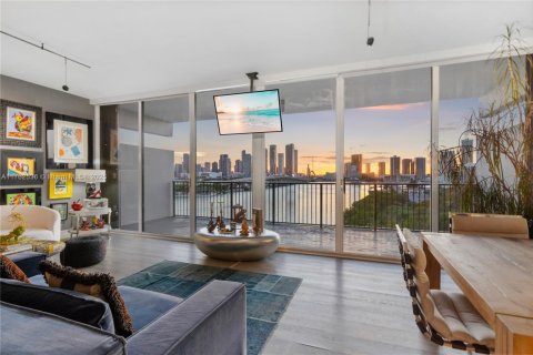 Купить кондоминиум в Майами, Флорида 1 спальня, 95.69м2, № 1977523 - фото 18