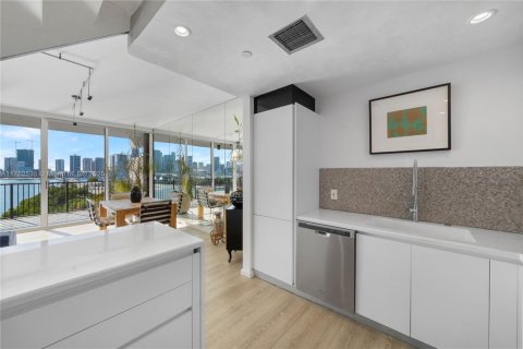 Купить кондоминиум в Майами, Флорида 1 спальня, 95.69м2, № 1977523 - фото 19