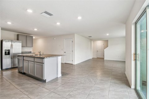 House in Tampa, Florida 4 bedrooms, 226.22 sq.m. № 2215664 - photo 10