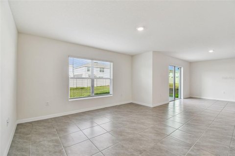 House in Tampa, Florida 4 bedrooms, 226.22 sq.m. № 2215664 - photo 14