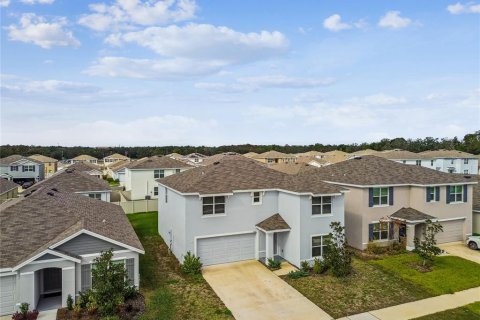 House in Tampa, Florida 4 bedrooms, 226.22 sq.m. № 2215664 - photo 3