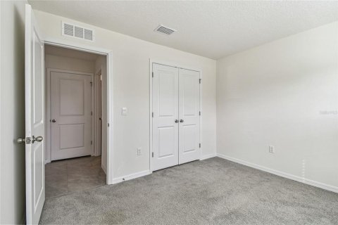 House in Tampa, Florida 4 bedrooms, 226.22 sq.m. № 2215664 - photo 19