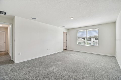 House in Tampa, Florida 4 bedrooms, 226.22 sq.m. № 2215664 - photo 25