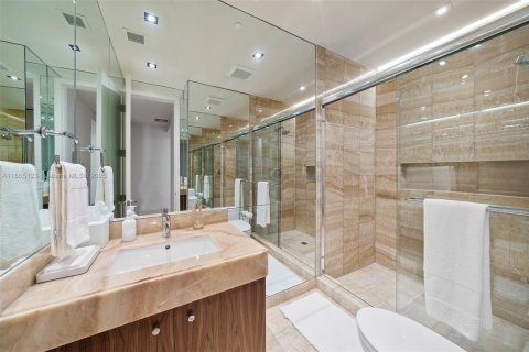 Condominio en venta en Bal Harbour, Florida, 3 dormitorios, 363.43 m2 № 1928933 - foto 24