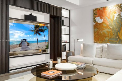 Condominio en venta en Bal Harbour, Florida, 3 dormitorios, 363.43 m2 № 1928933 - foto 7