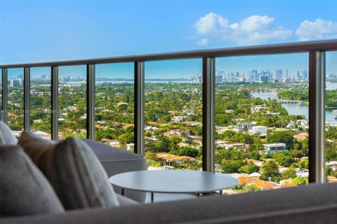 Condominio en venta en Bal Harbour, Florida, 3 dormitorios, 363.43 m2 № 1928933 - foto 17