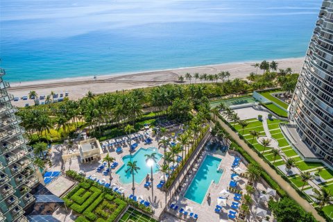 Condominio en venta en Bal Harbour, Florida, 3 dormitorios, 363.43 m2 № 1928933 - foto 11