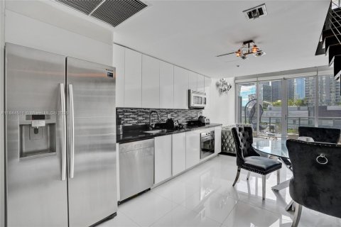 Copropriété à vendre à Miami, Floride: 3 chambres, 156.35 m2 № 1840701 - photo 14