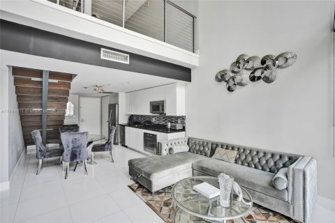 Copropriété à vendre à Miami, Floride: 3 chambres, 156.35 m2 № 1840701 - photo 6