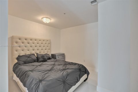 Copropriété à vendre à Miami, Floride: 3 chambres, 156.35 m2 № 1840701 - photo 12