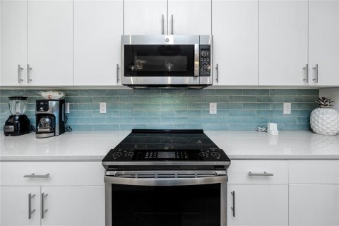 Condominio en venta en Madeira Beach, Florida, 3 dormitorios, 197.42 m2 № 1909539 - foto 15