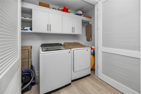 Condominio en venta en Madeira Beach, Florida, 3 dormitorios, 197.42 m2 № 1909539 - foto 19